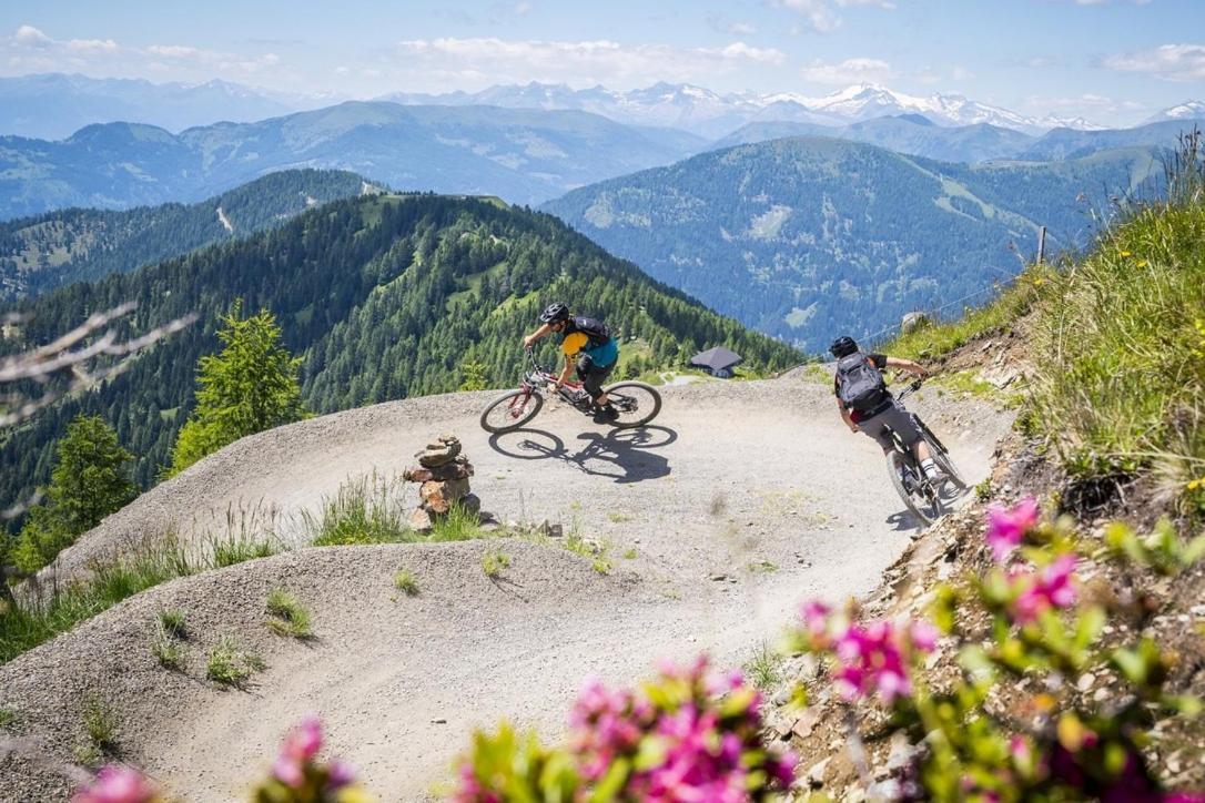 Nocky Mountains Lodge And Apartment ラーデンタイン エクステリア 写真
